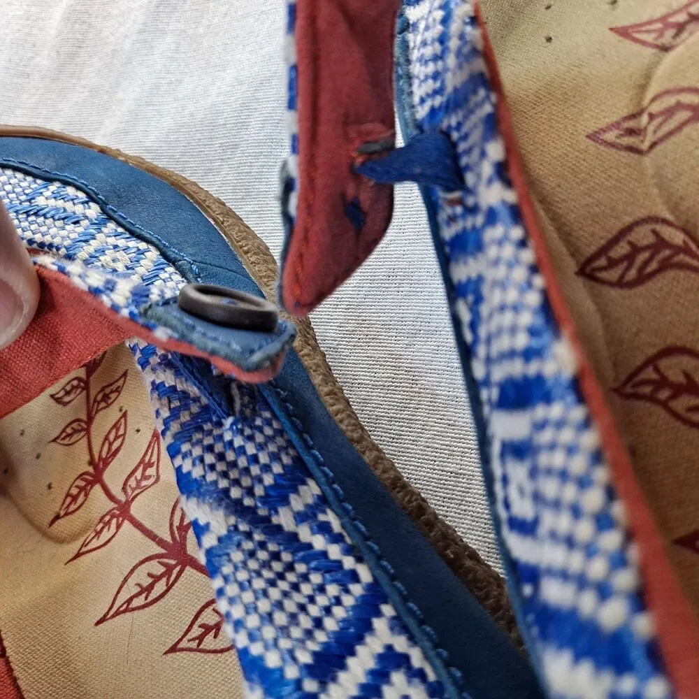 Keen Harvest Button Mary Jane Shoes Women's 6.5M Blue and White ikat pattern